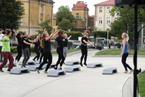 MNN 2018_104